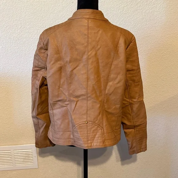 Women’s Baccini faux leather vintage jacket size medium - Picture 2 of 2